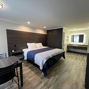Cloud 9 Inn Lax
